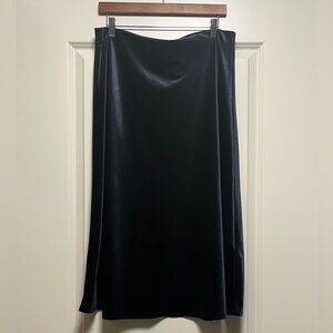 NWT Banana Republic Stretch Velvet Bias Cut Midi Skirt Simple Elegant Black L